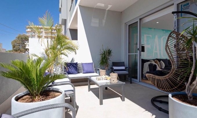 Shoal Bay Apartment | The Shoal 104 linen included and under 200m to beach