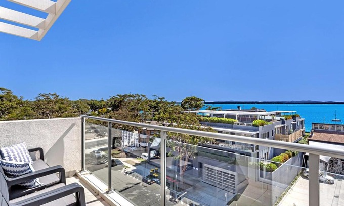Shoal Bay Apartment | The Shoal Apartments, Unit 504/4-8 Bullecourt Street