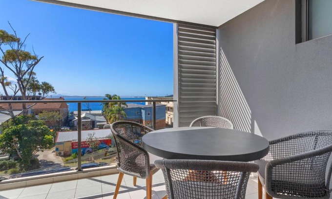 Shoal Bay Apartment | The Shoal Apartments Unit 306 6 Bullecourt