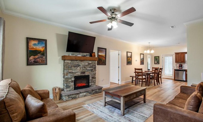 Townsend House | The Shooting Star - Townsend Condo
