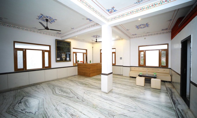 Nathdwara Hotel | The Sky Comfort Shreenath