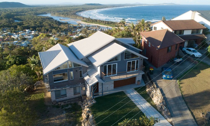 Crescent Head House | The Skyline 68 - Amazing views (beach & mountains)