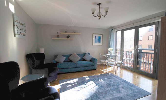 East End Apartment | The Socair - Bright Contemporary Merchant City Flat in Central Location