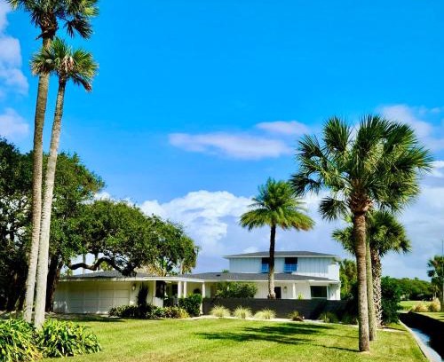 Ponte Vedra Beach House | The Spacious Beach House within 5-minutes walk to Ponte Vedra Beach, close Mayo Clinic, and TPC Sawgrass