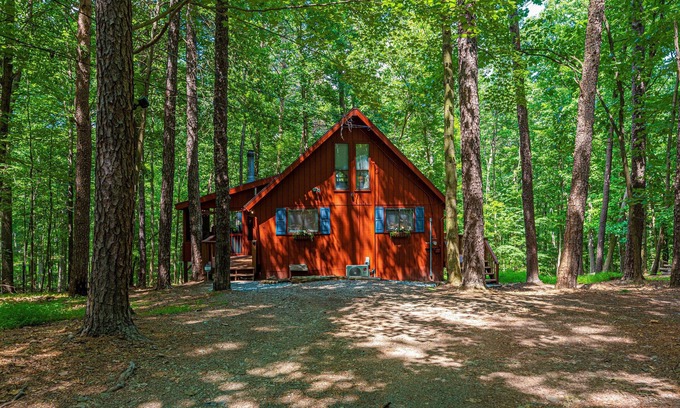 The Woods Ski Chalet | The Sparrow's Nest - A Boho Chic Chalet in the Woods
