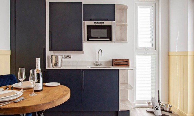 Windermere Apartment | The Spring Wood Lake District Woodland Cabin