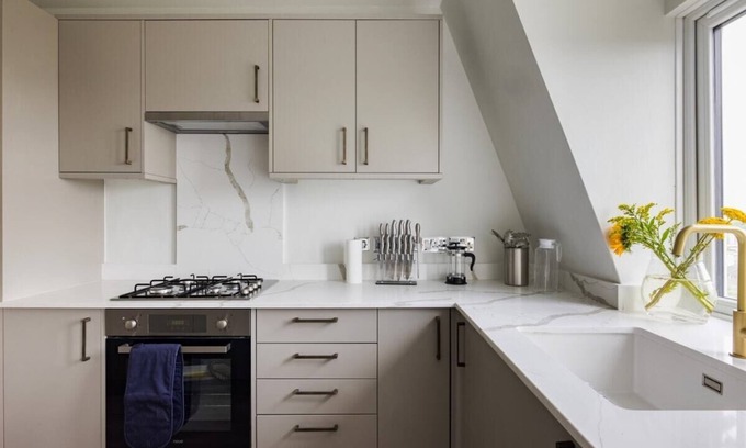 St. Johns Wood Apartment | The St Johns Wood Classic - Snazzy 2bdr Flat