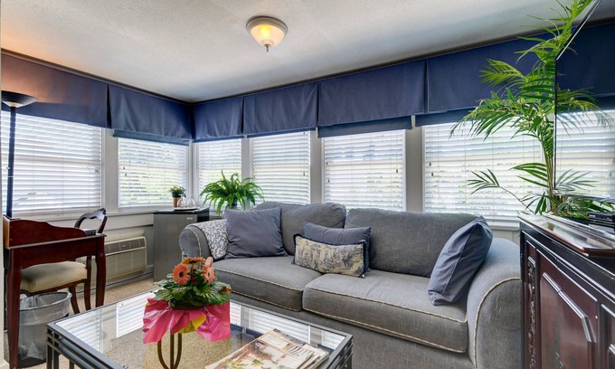 Downtown Colorado Springs Bed & Breakfast | The St Mary's Inn, Bed and Breakfast