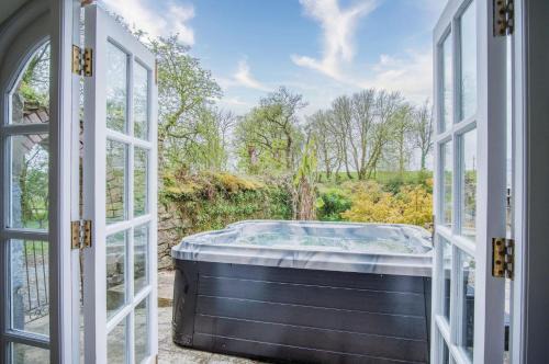 Ludchurch House | The Stables - 2 Bedroom Cottage - Princes Gate