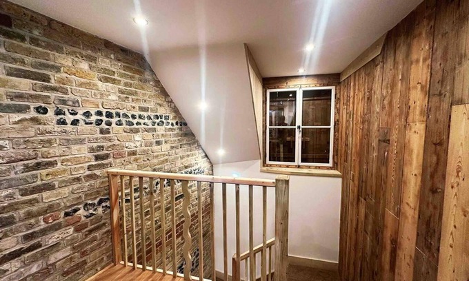 Broadstairs House | The Stables at Historic Grade ll Listed Farm