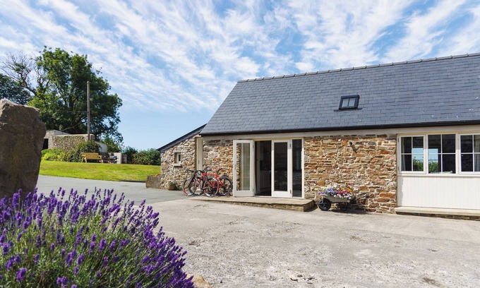 Narberth House | The Stables @ Broomhill Barns