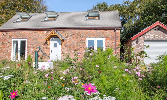 Norley Cottage | The Stables