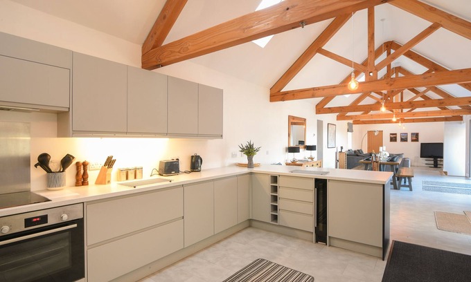 Lyme Regis Cottage | The Stables