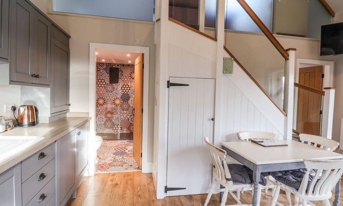 Scarborough Cottage | The Stables