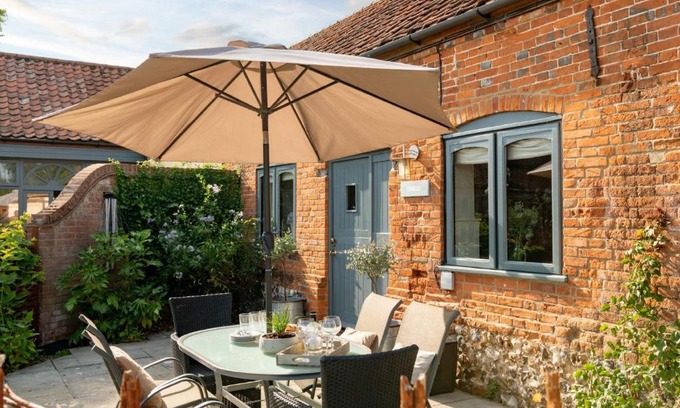 Tunstead House | The Stables