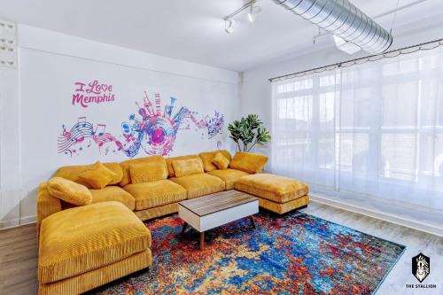 Downtown Memphis Apartment | The Stallion #209 - Walk to Museums, Luxe Loft with free gated & covered parking