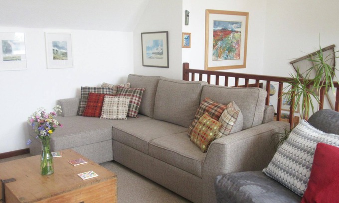 Haverfordwest Cottage | The Steps, Newgale - Two Bedroom Cottage, Sleeps 5