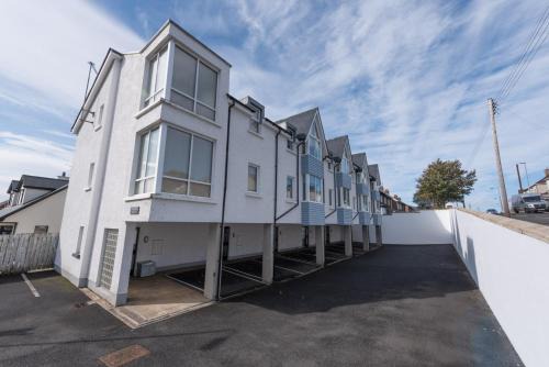 Portstewart House | The Strand Mews