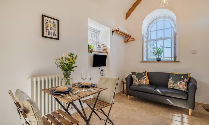 Pendeen House | The Studio at the Old Vicarage