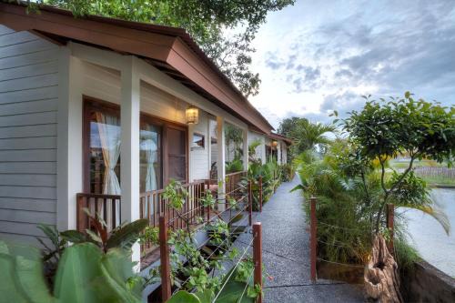 Sunset Road Resort | The Studio