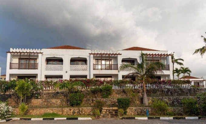 Mtwapa Villa | The Sultan Palace Beach Retreat Three-Bedroom Villa Sea Facing