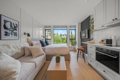 Village North Apartment | The Summit Room Whistler Village