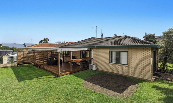 Ohope House | The Sun Trap - Ohope Beach Holiday Home