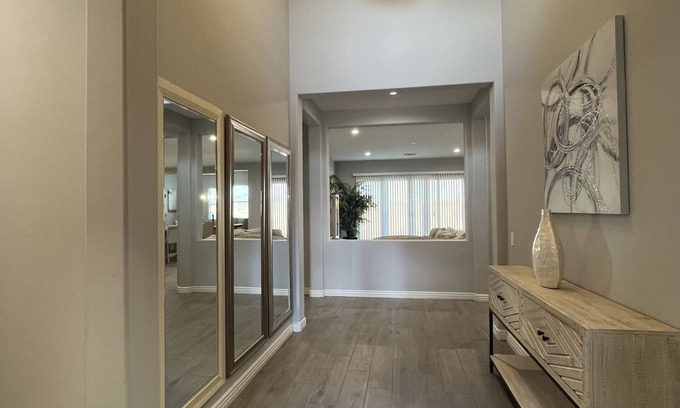 Tucson House | THE SUNSET PALACE