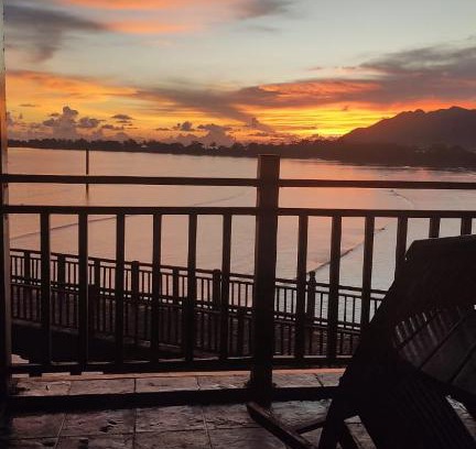 Kuala Teriang Cabin | the sunset view lagoon suite