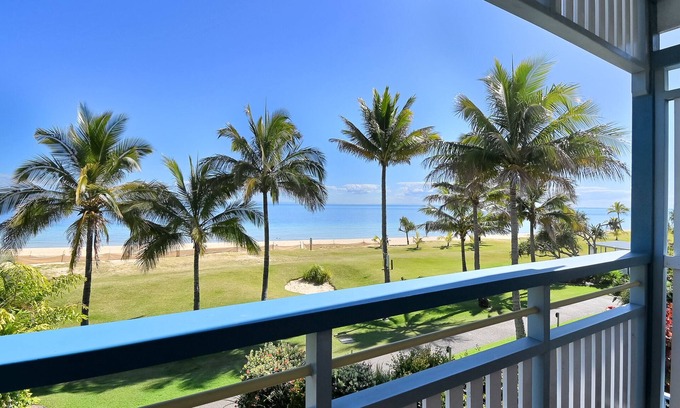 Brisbane Waterfront House | The Sunsetter Villa 25 Tangalooma