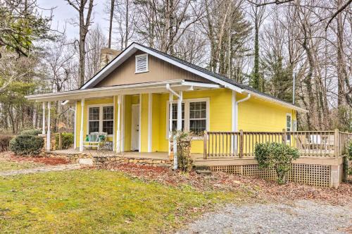 Hendersonville House | The Sunshine Cottage Hendersonville Rental!