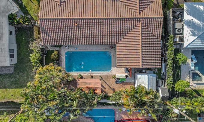 Imperial Point House | The Sunshine House