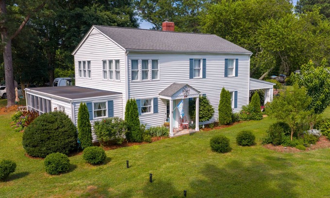 Deltaville House | The Sweet Suite Escape: Luxury Comfort, Stunning Views, and Private River Access