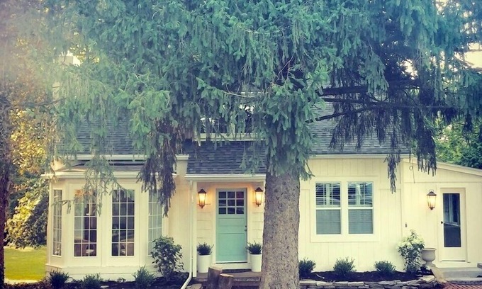 Witmer Cottage | The Sycamore Cottage located in the Amish Country. Minutes to local attractions