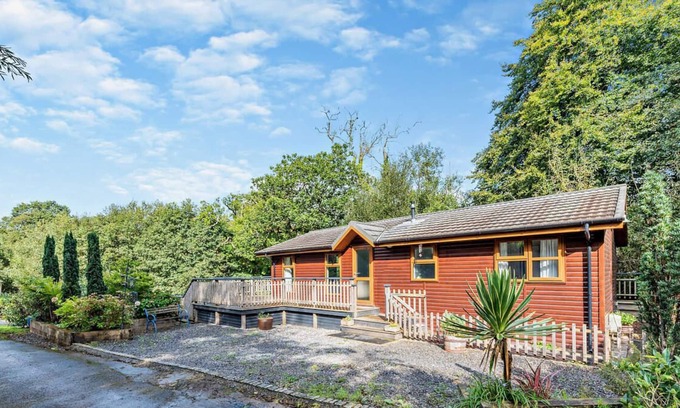 Narberth Ski Chalet | The Sycamores in the beautiful Narberth
