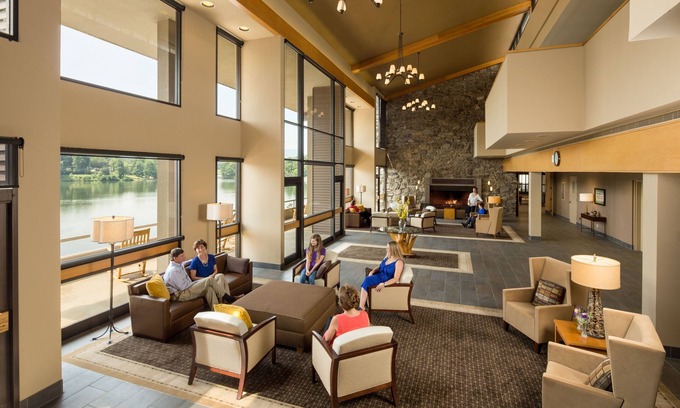 Lake Junaluska Hotel | The Terrace at Lake Junaluska