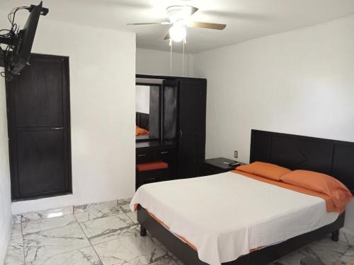 Parras de la Fuente Apartment | The Terrace-Room 7