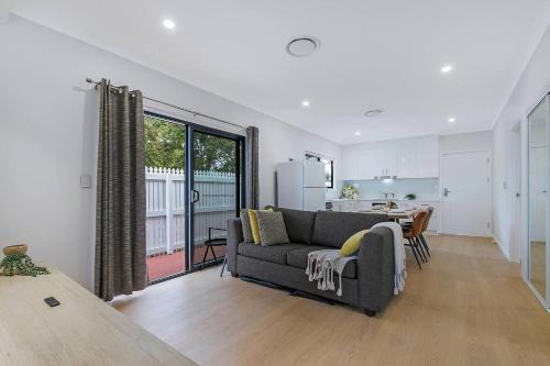 Macgregor House | The Terrarena - Family Stay near Shopping & Eateries