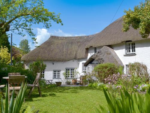 South Petherwin House | The Thatch Cottage