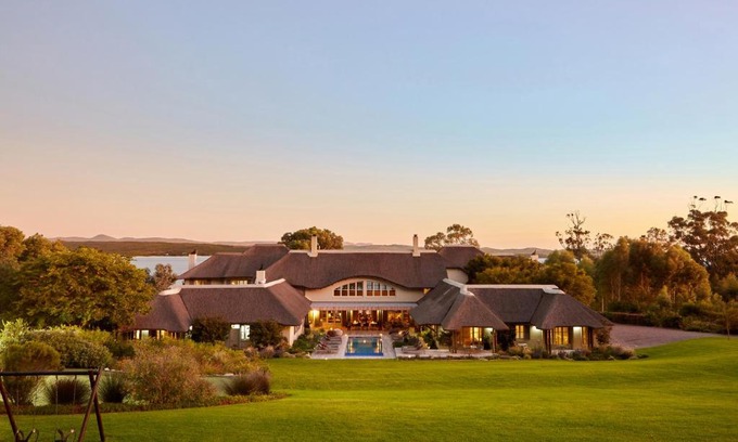 Greater Hermanus Hotel | The Thatch House Boutique Hotel, Hermanus