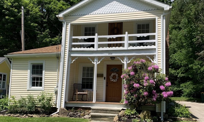Chardon House | The Thistle House off Chardon Square