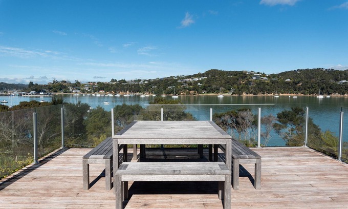 Okiato Cottage | The Tide Watcher - Okiato Holiday Home