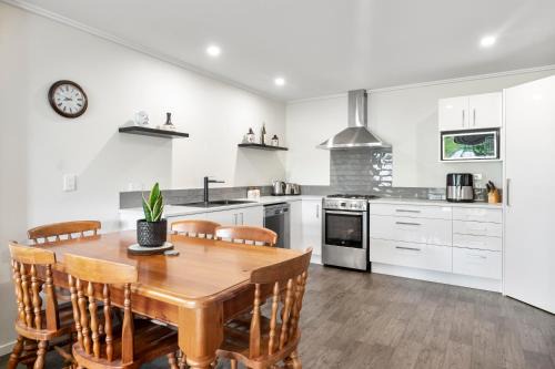 Kinloch House | The Tin Hut - Kinloch