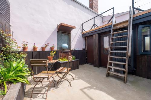 St Brides House | The Tiny House