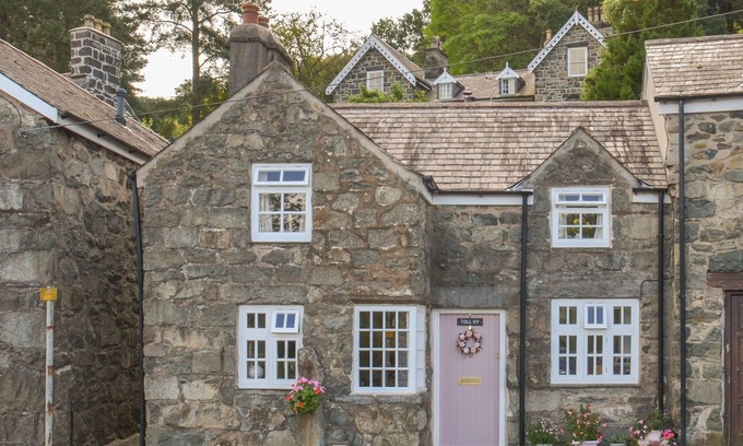 Dolgellau Cottage | The Toll House