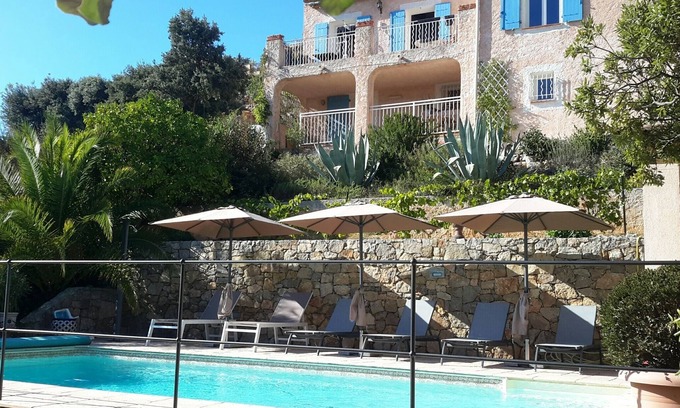 Taradeau Apartment | the tops of taradeau