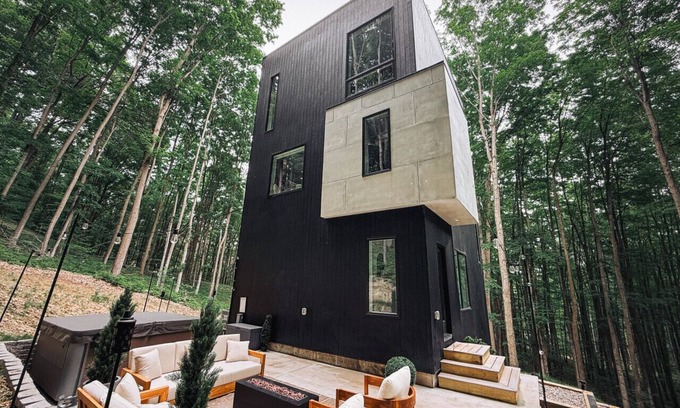 Bellaire Apartment | The Tower at Glacial Hills