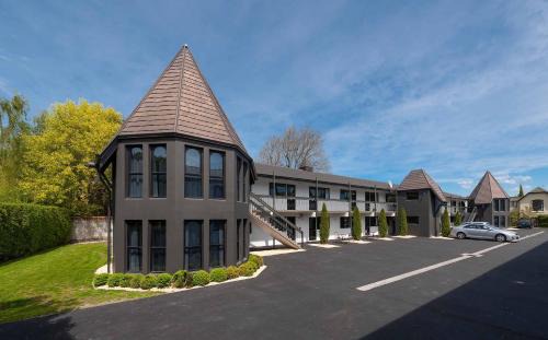 Riccarton Hotel | The Towers on the Park