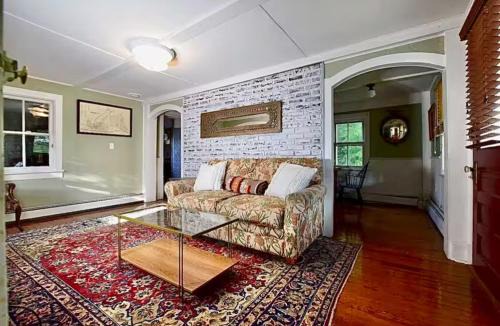 Lower Township House | The Town Bank Cottage
