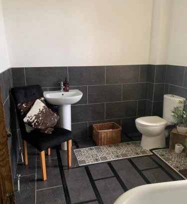 Fenny Stratford Bed & Breakfast | The Town House